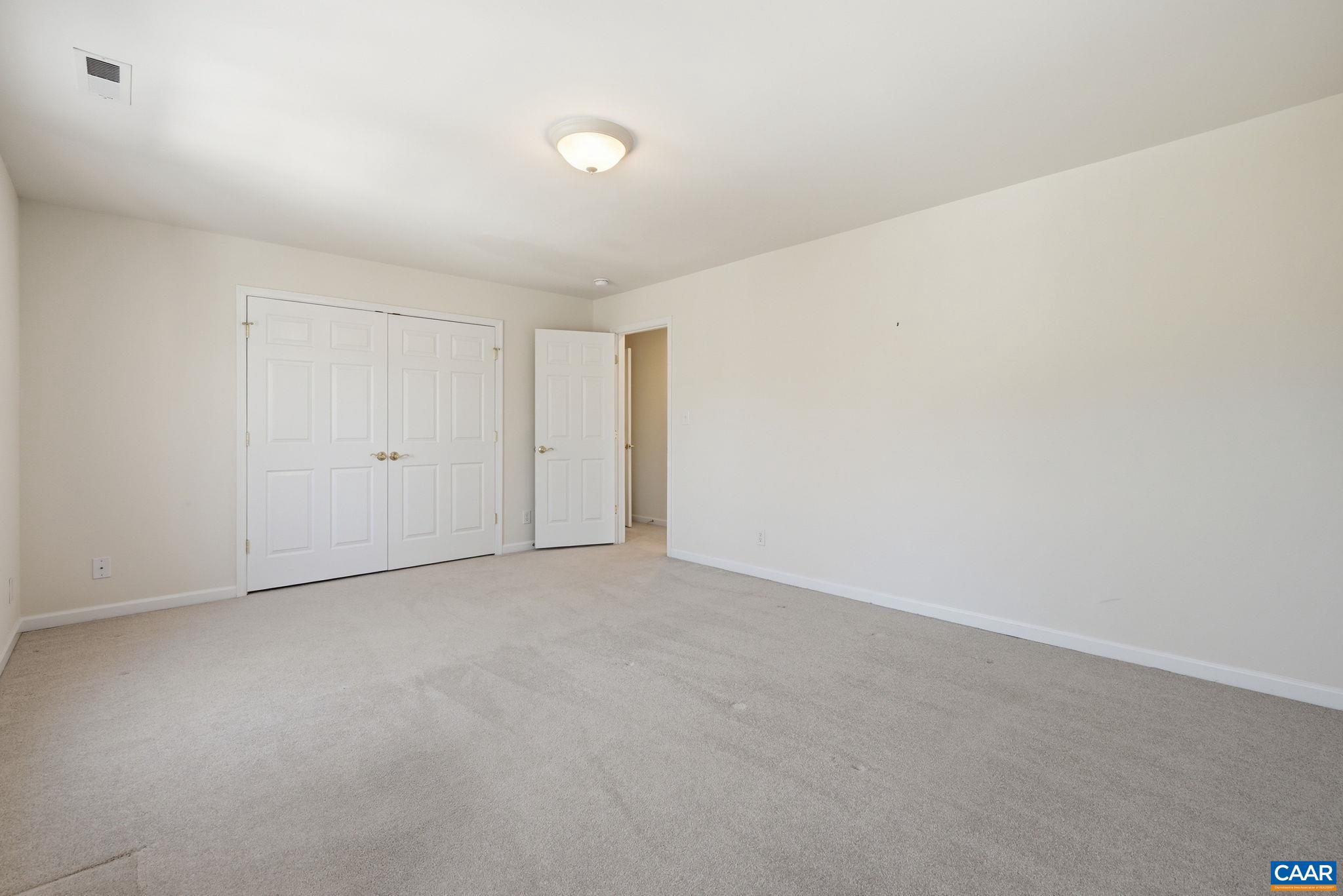 THE GLENN AT DEER LAKE ESTATES - Residential