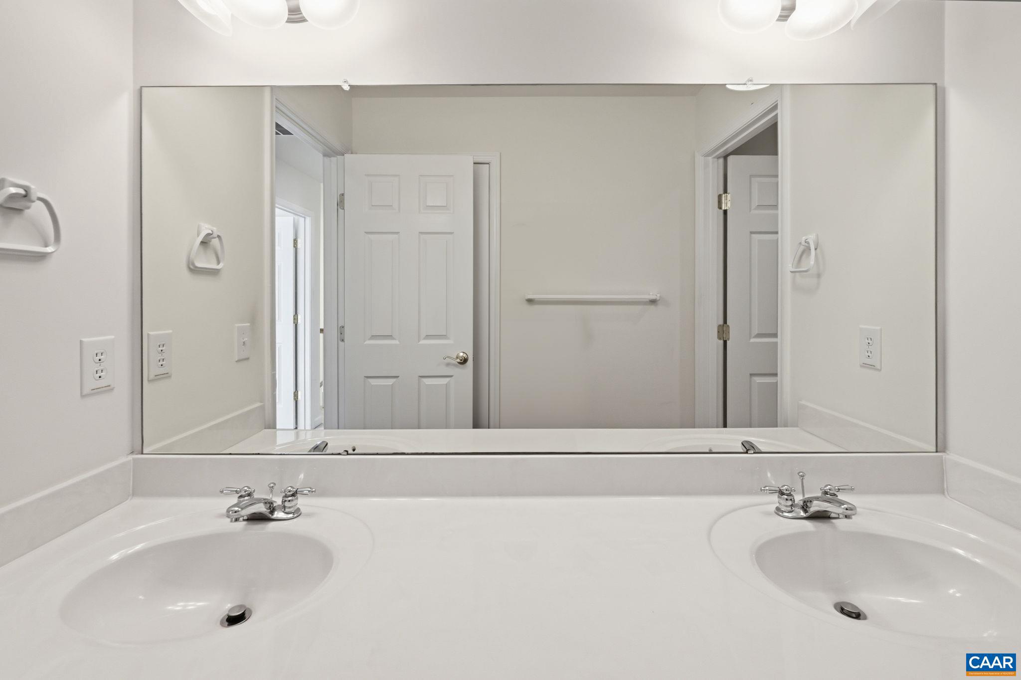 THE GLENN AT DEER LAKE ESTATES - Residential