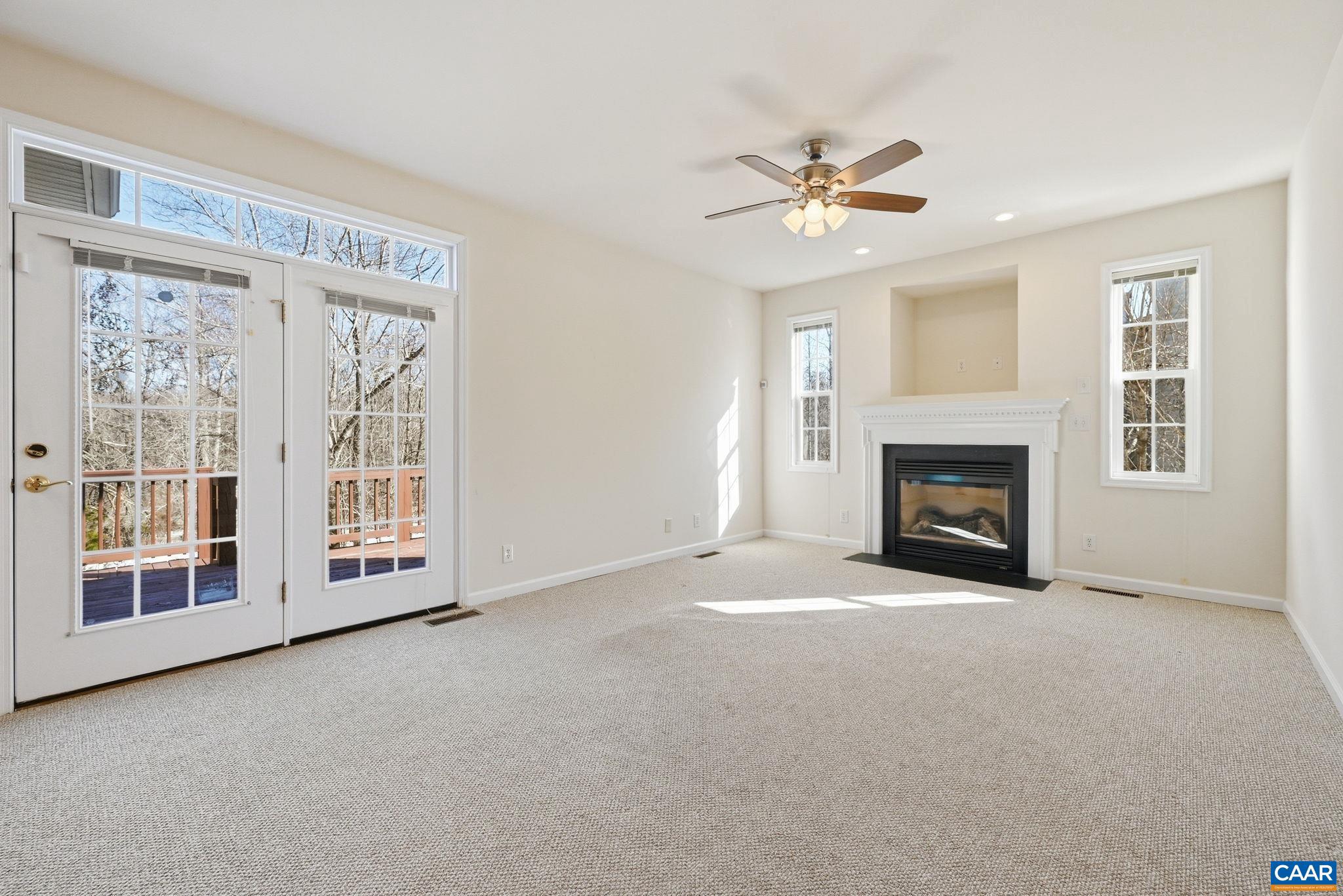 THE GLENN AT DEER LAKE ESTATES - Residential