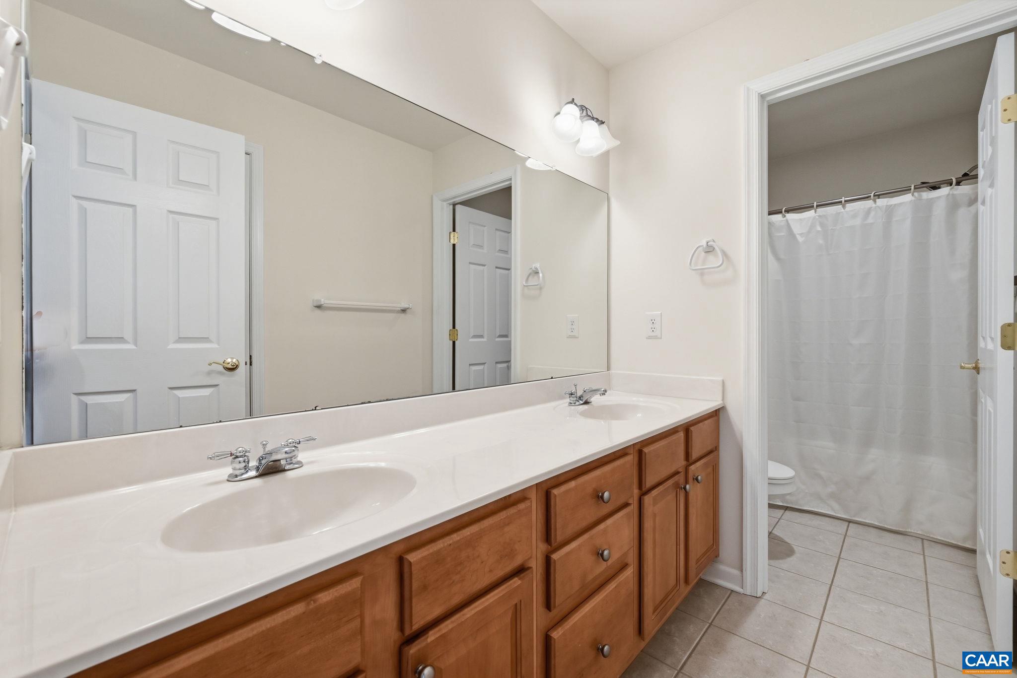 THE GLENN AT DEER LAKE ESTATES - Residential