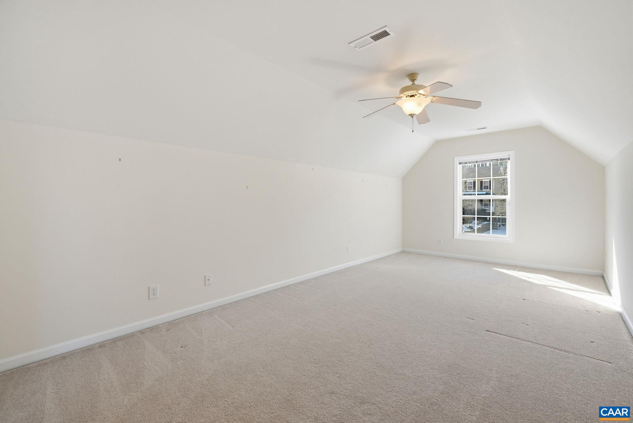 THE GLENN AT DEER LAKE ESTATES - Residential