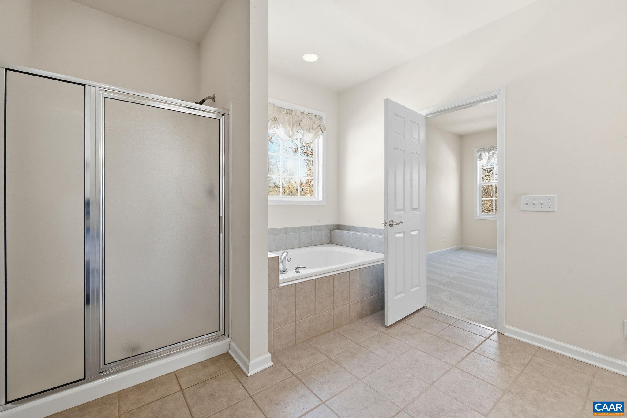 THE GLENN AT DEER LAKE ESTATES - Residential