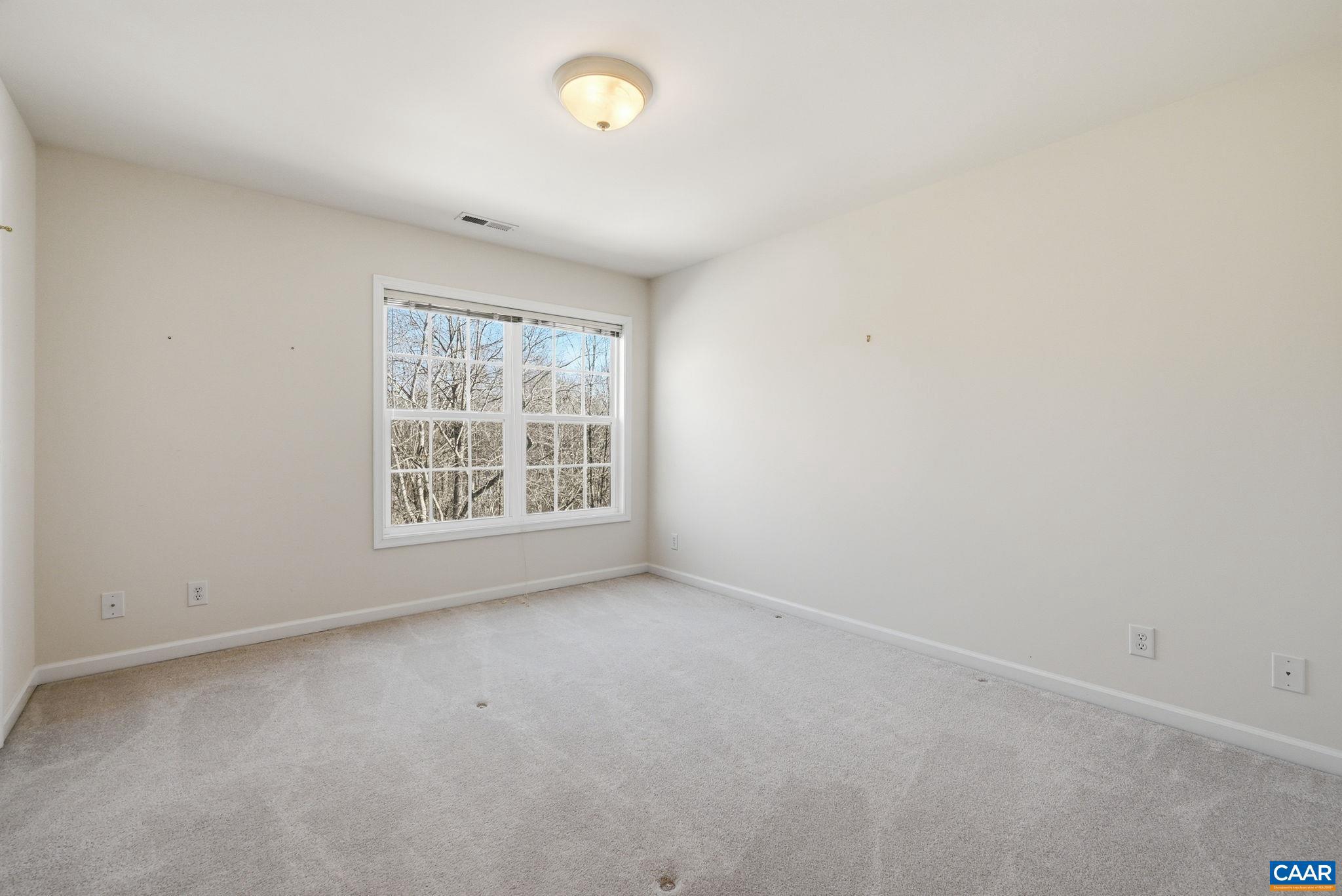 THE GLENN AT DEER LAKE ESTATES - Residential