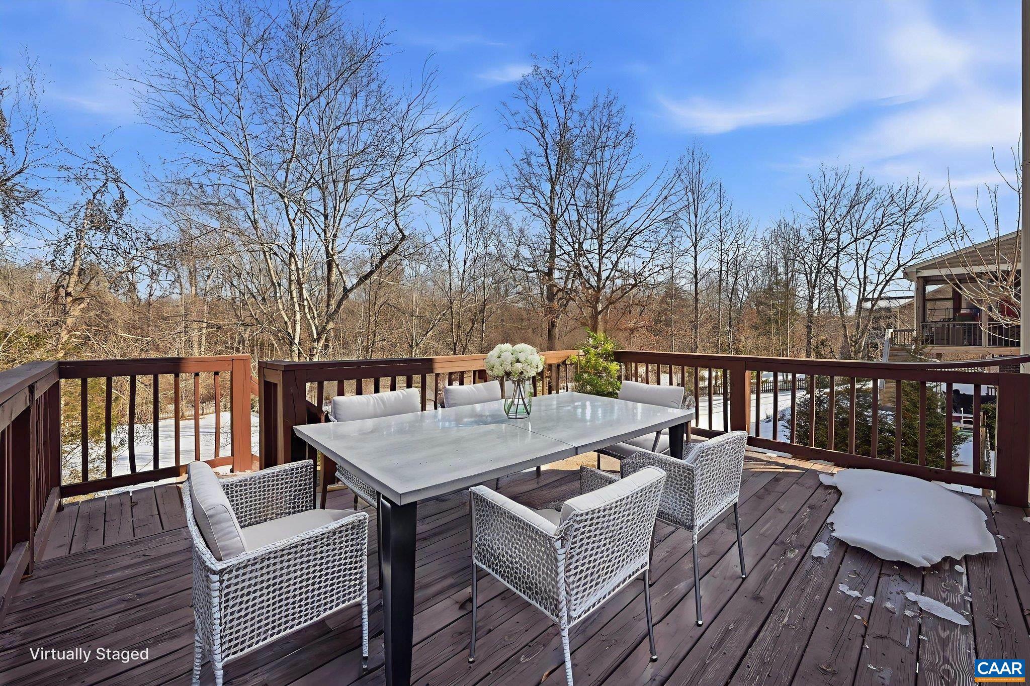 THE GLENN AT DEER LAKE ESTATES - Residential