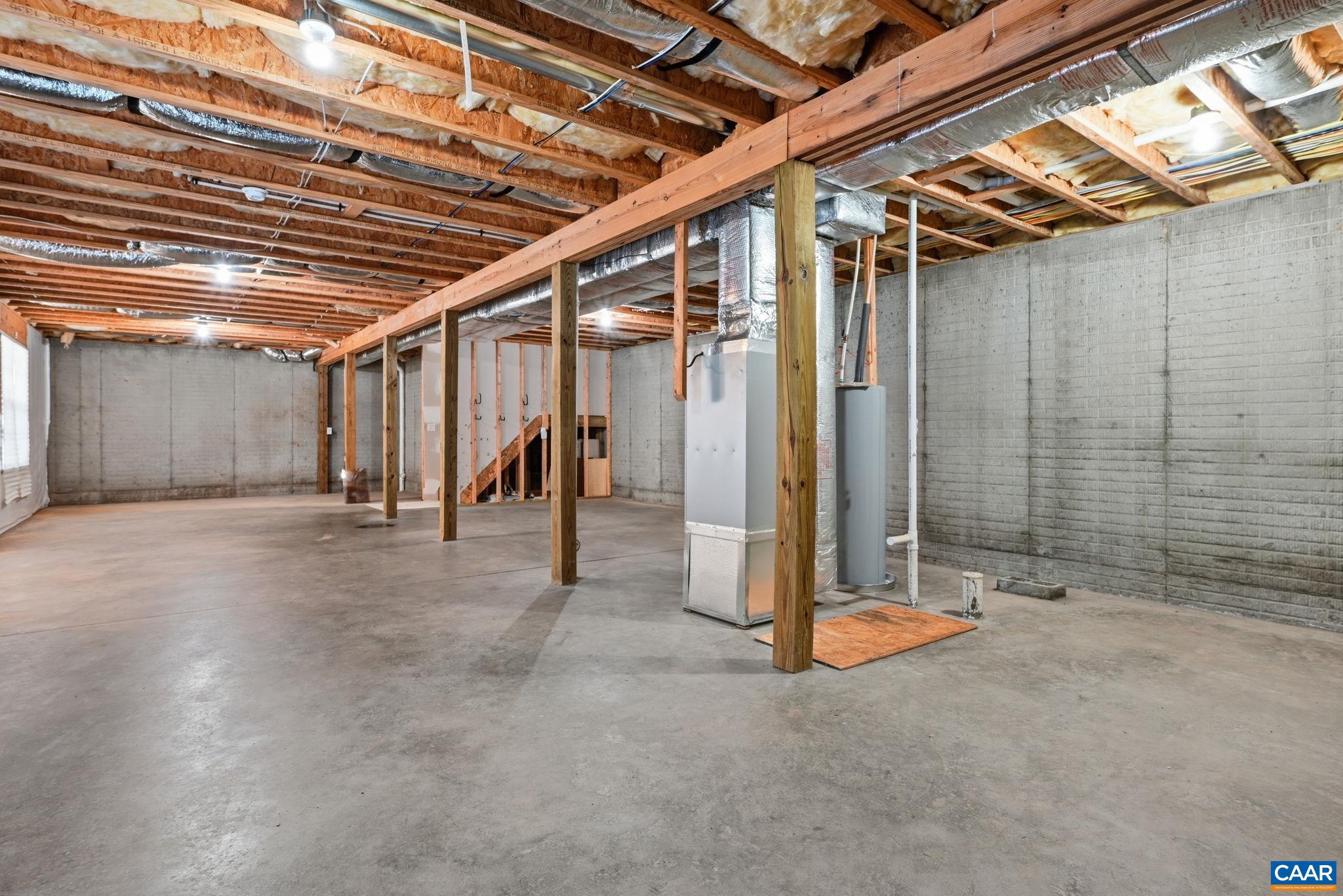 THE GLENN AT DEER LAKE ESTATES - Residential