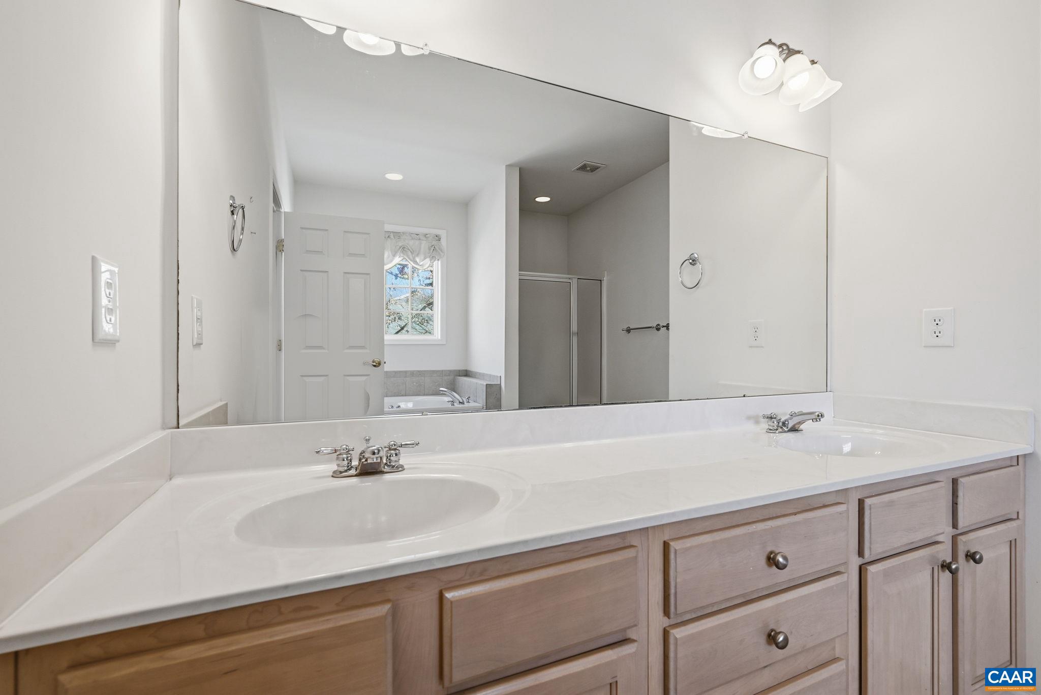 THE GLENN AT DEER LAKE ESTATES - Residential