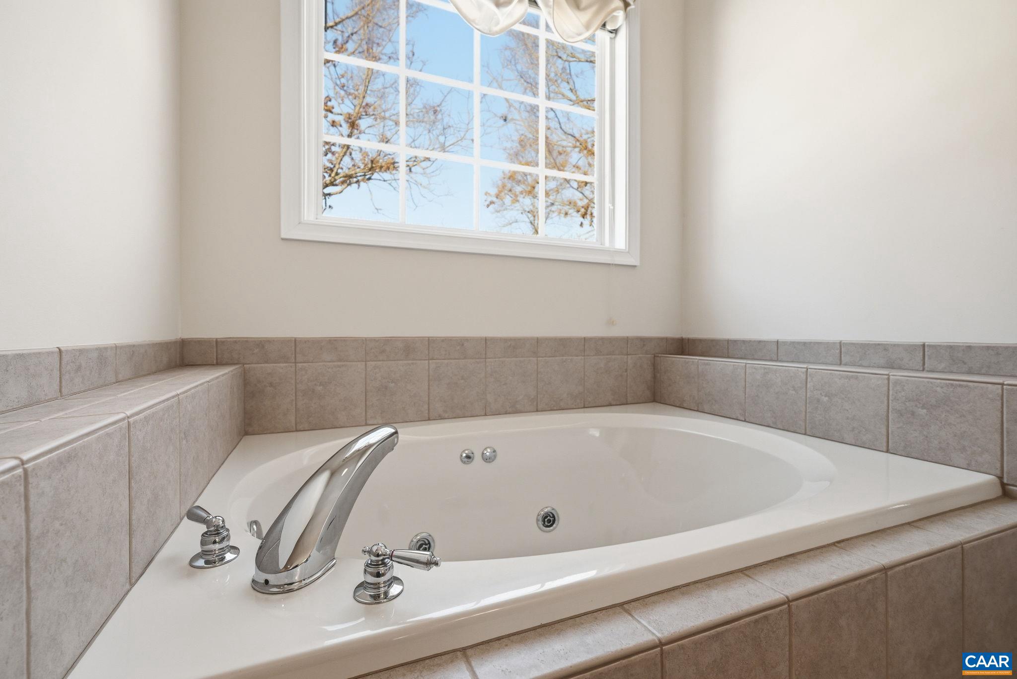 THE GLENN AT DEER LAKE ESTATES - Residential