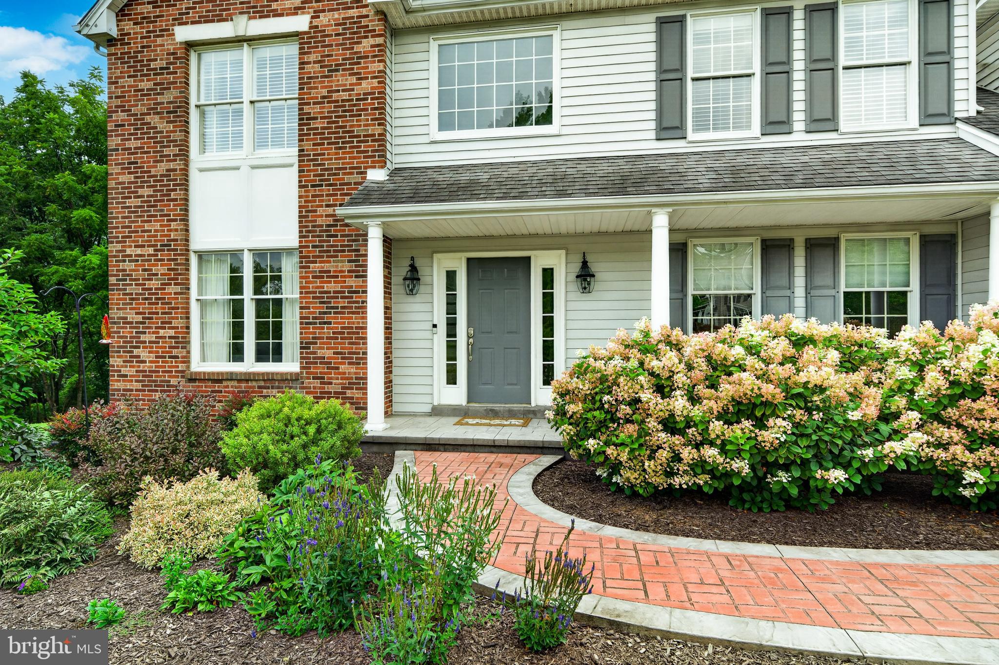 1204 HAMILTON DRIVE