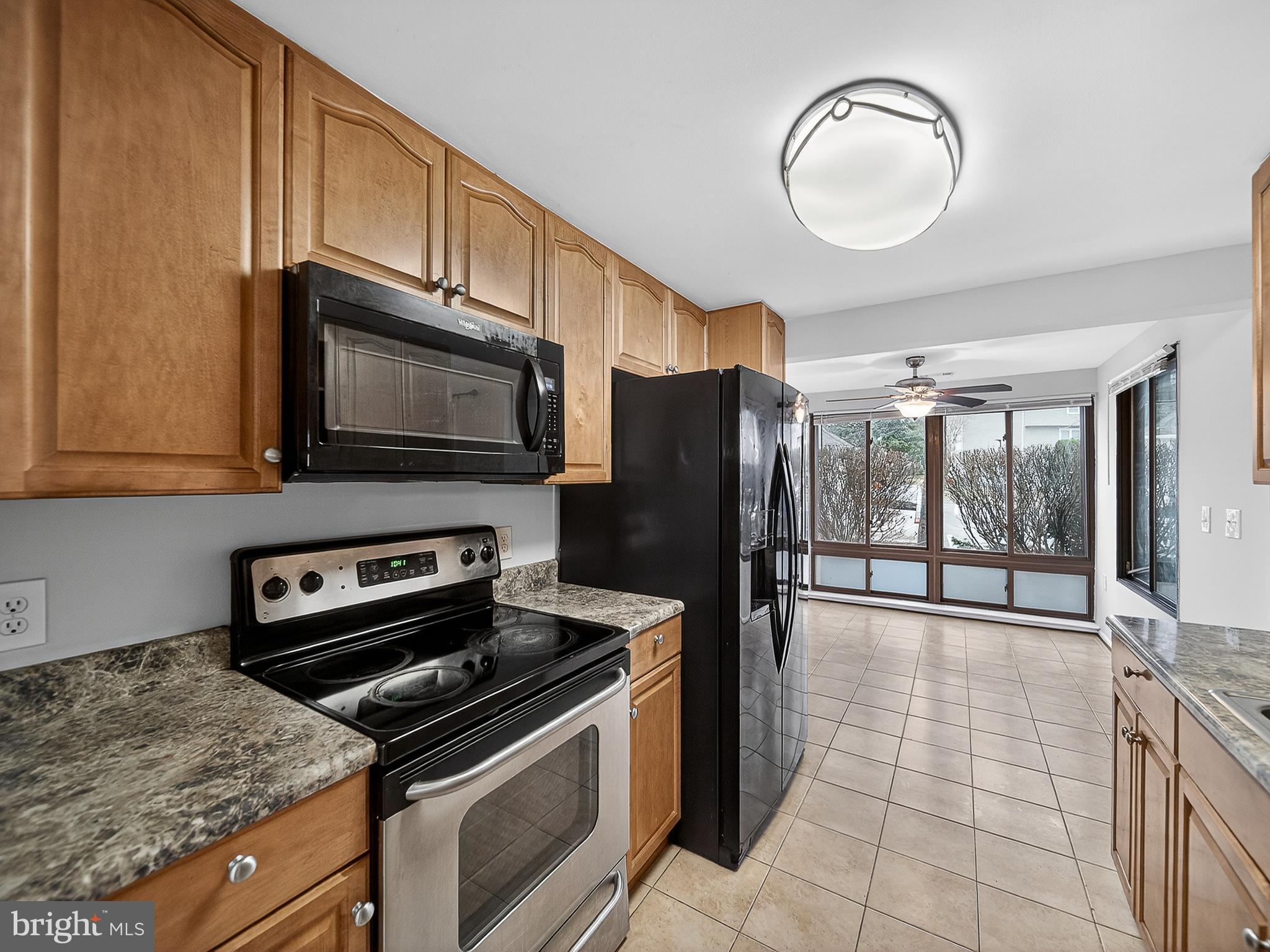 FARMINGDALE - Residential