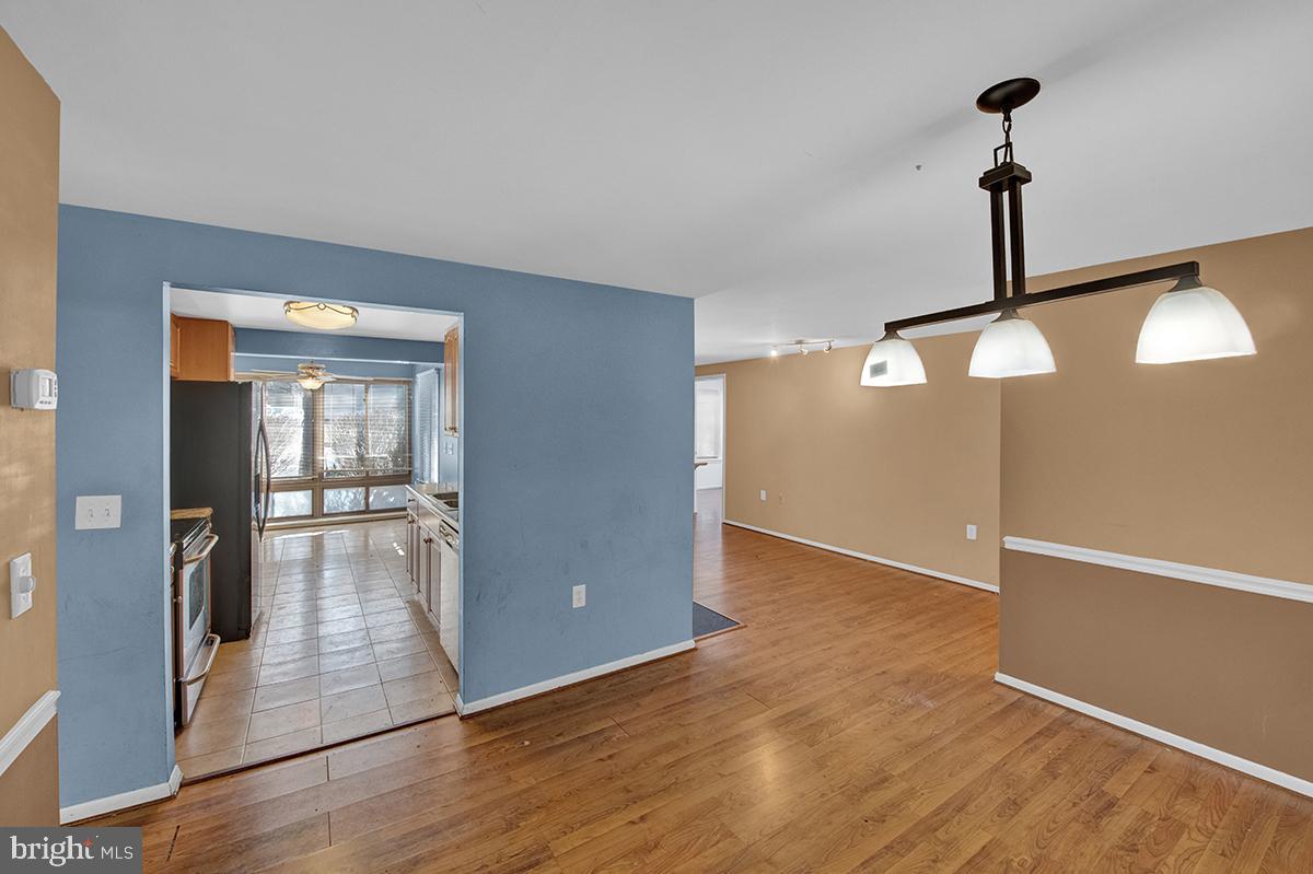 FARMINGDALE - Residential