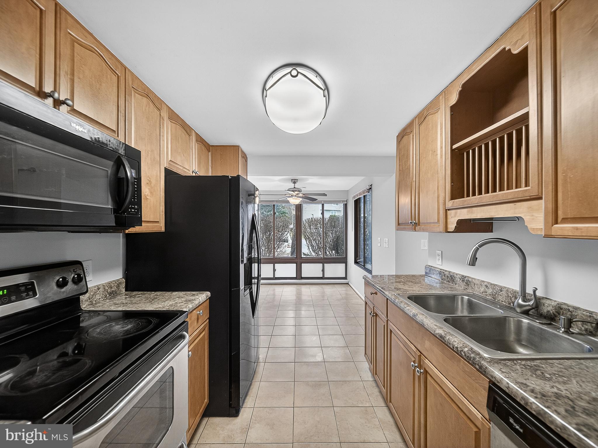 FARMINGDALE - Residential