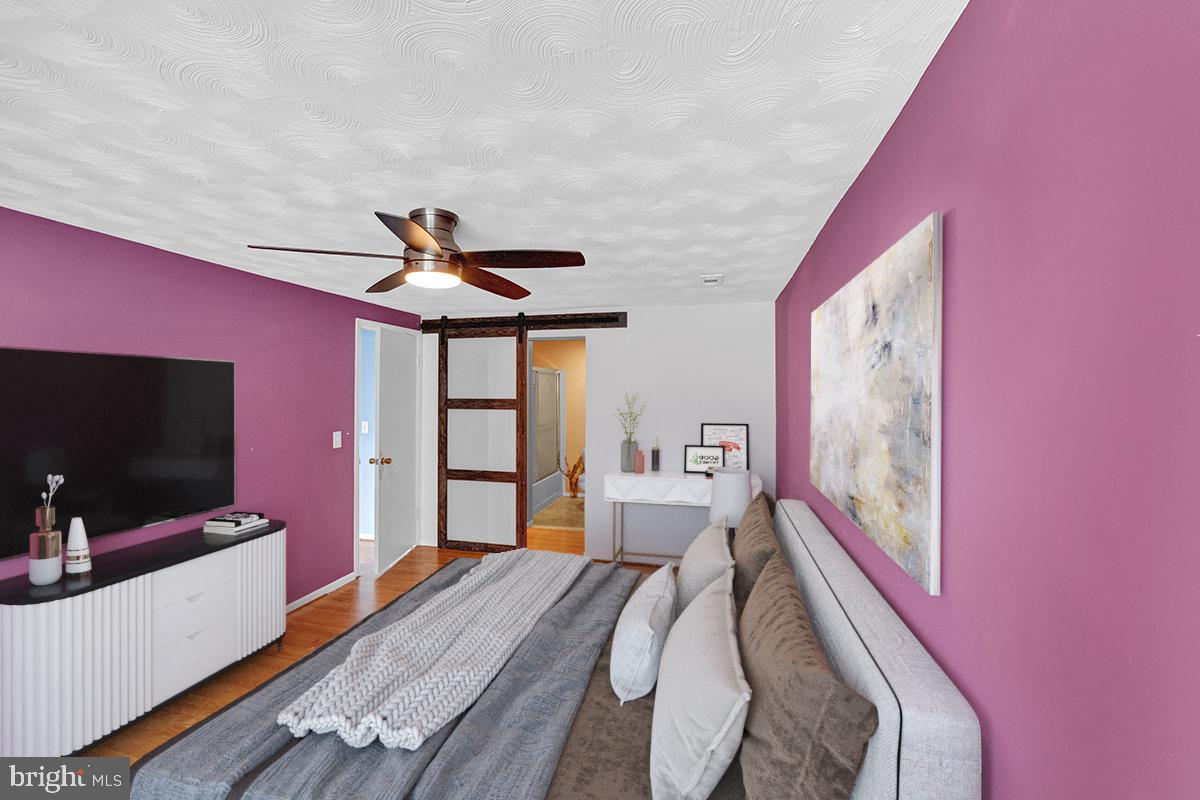 FARMINGDALE - Residential