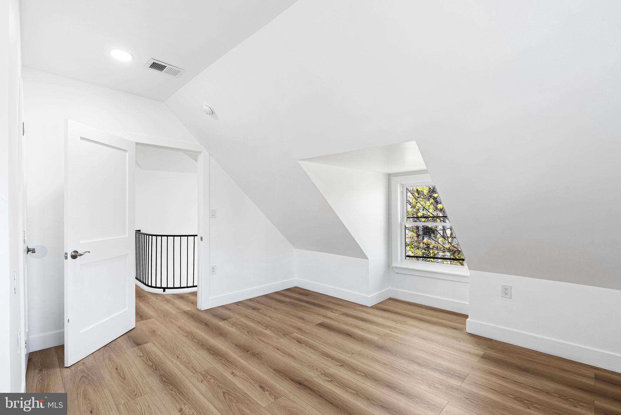 GERMANTOWN (WEST) - Residential