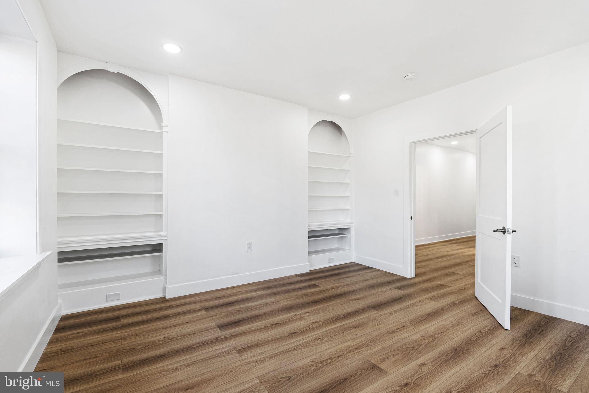 GERMANTOWN (WEST) - Residential