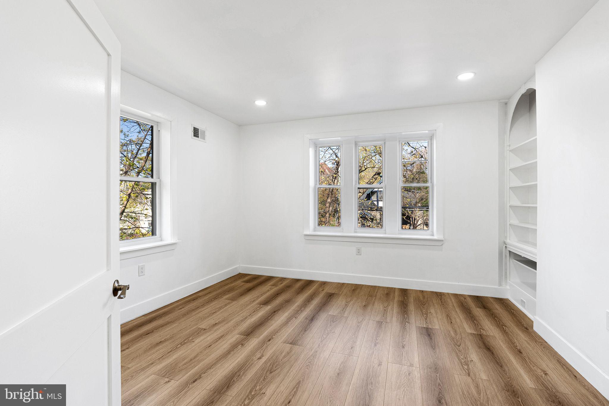 GERMANTOWN (WEST) - Residential