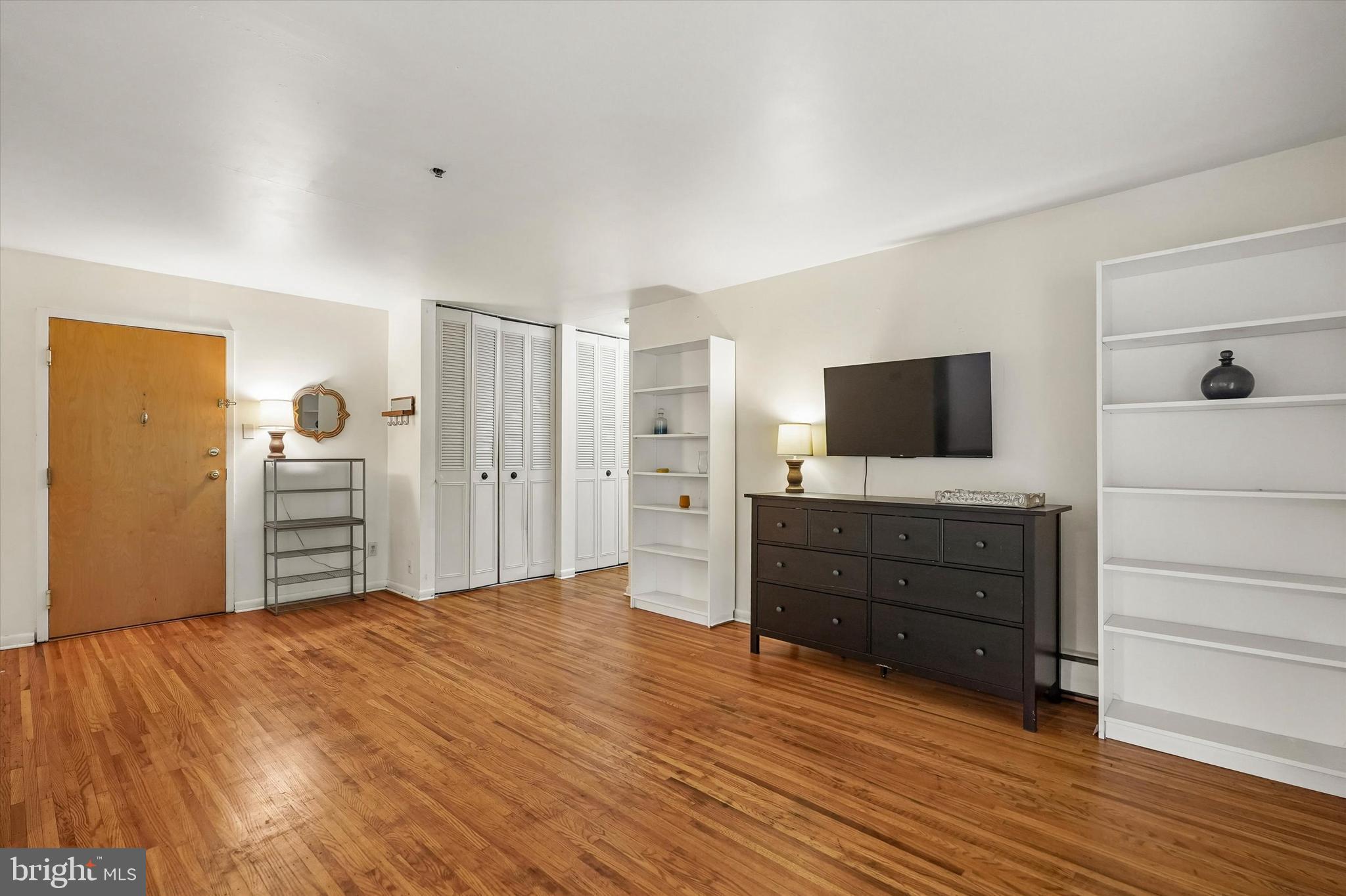 1600 CHURCH ROAD C-300