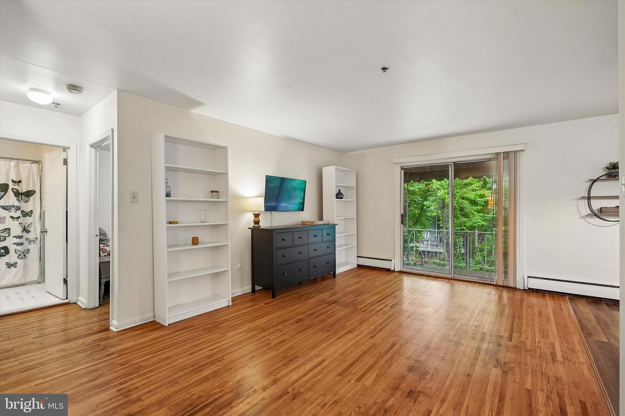 1600 CHURCH ROAD C-300