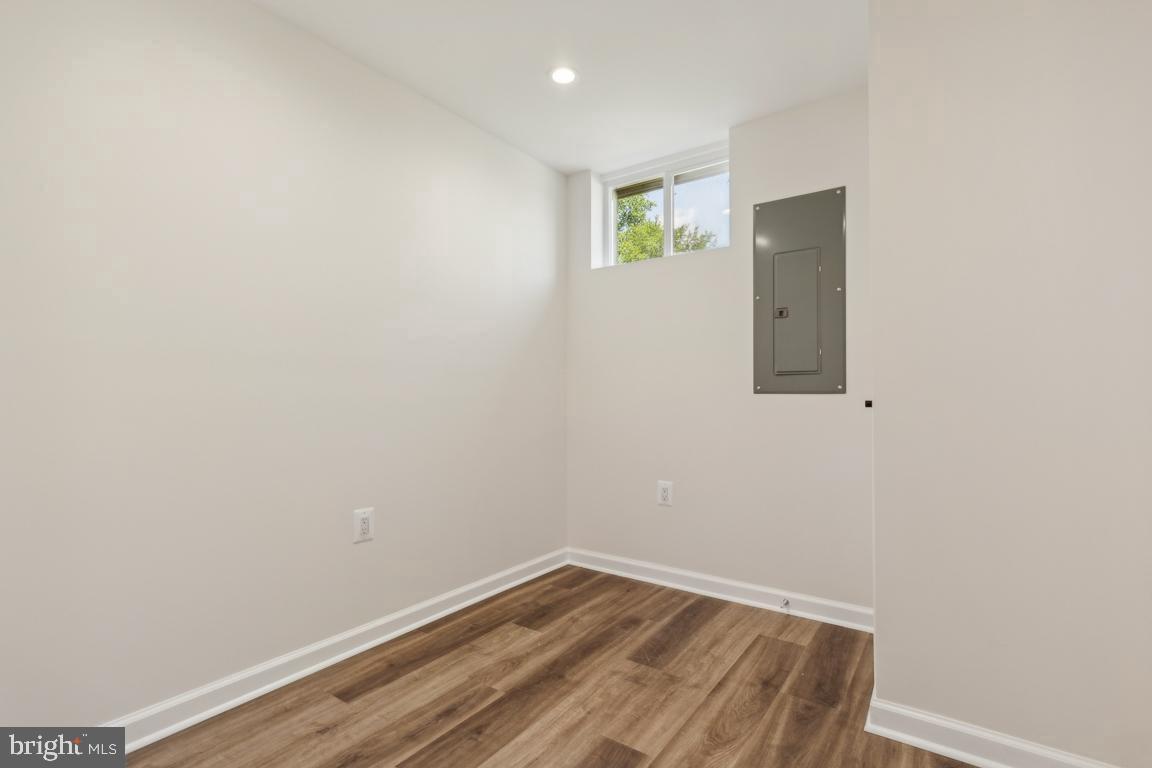 CLOVERDALE - Residential Lease