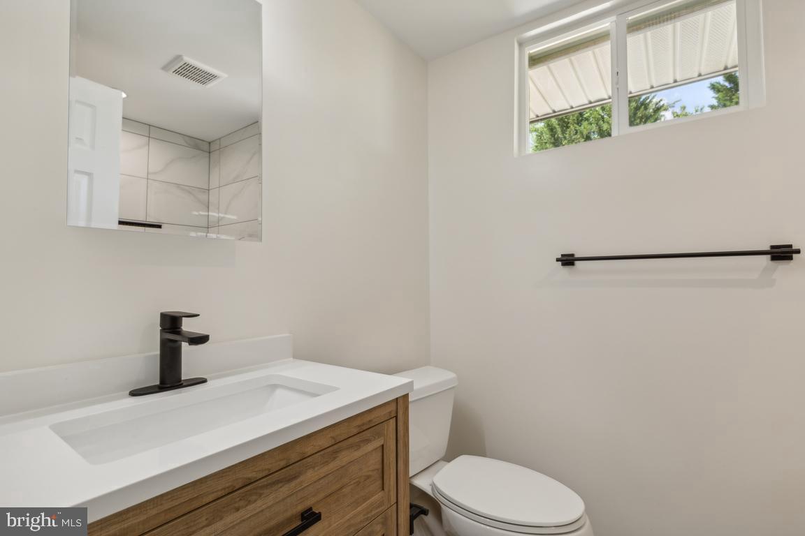 CLOVERDALE - Residential Lease