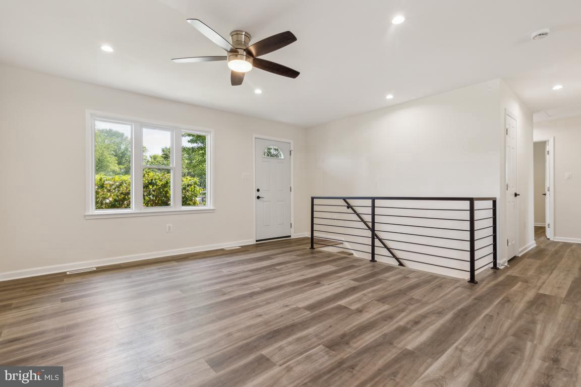 CLOVERDALE - Residential Lease