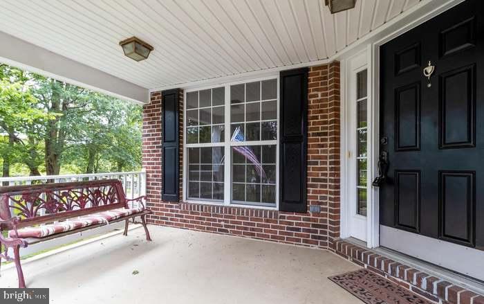 SIGNATURE AT BROADLANDS - Residential Lease