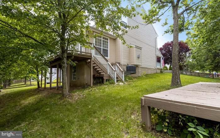 SIGNATURE AT BROADLANDS - Residential Lease