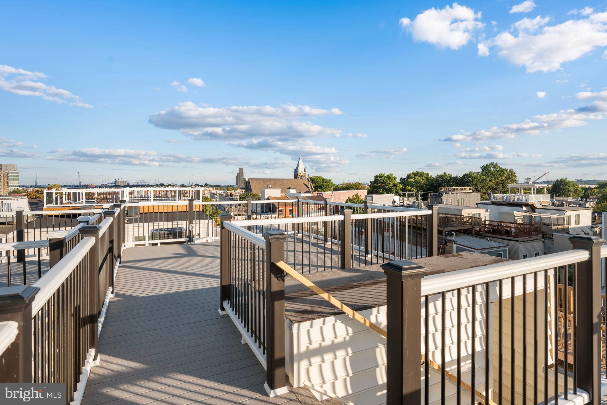 LOCUST POINT - Residential