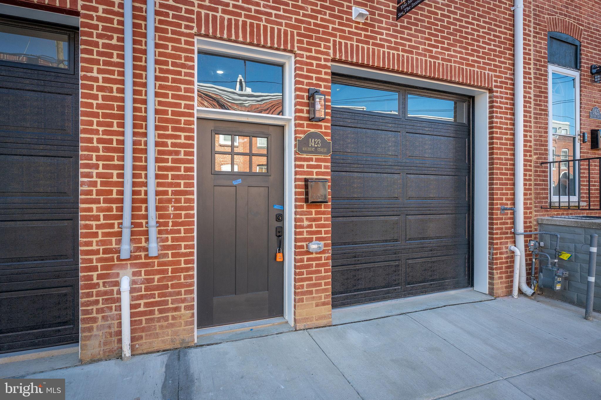 LOCUST POINT - Residential