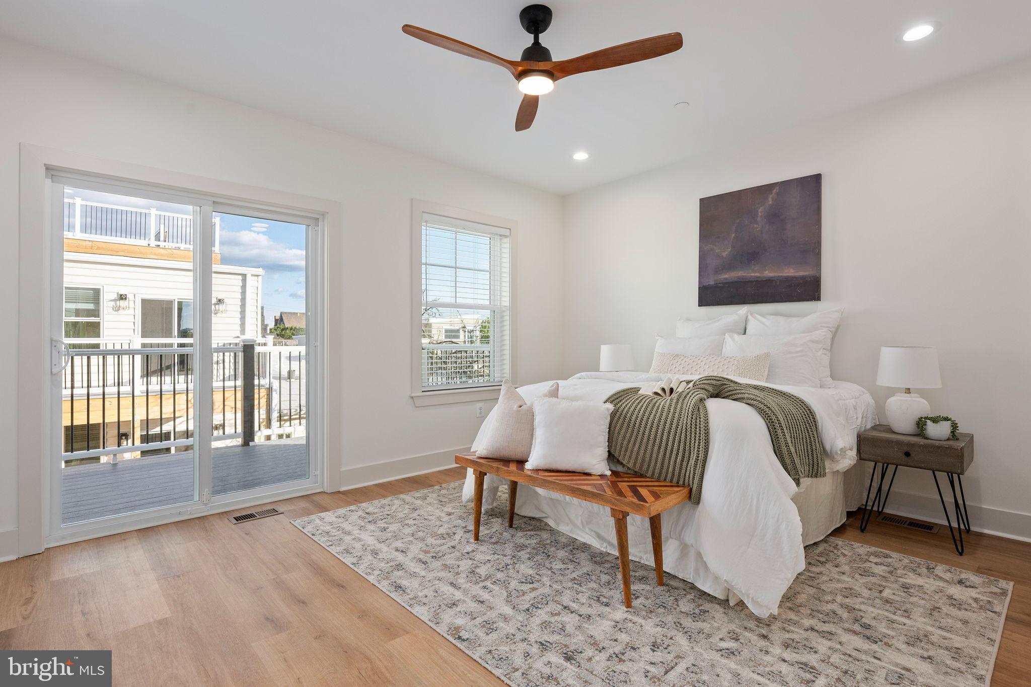 LOCUST POINT - Residential