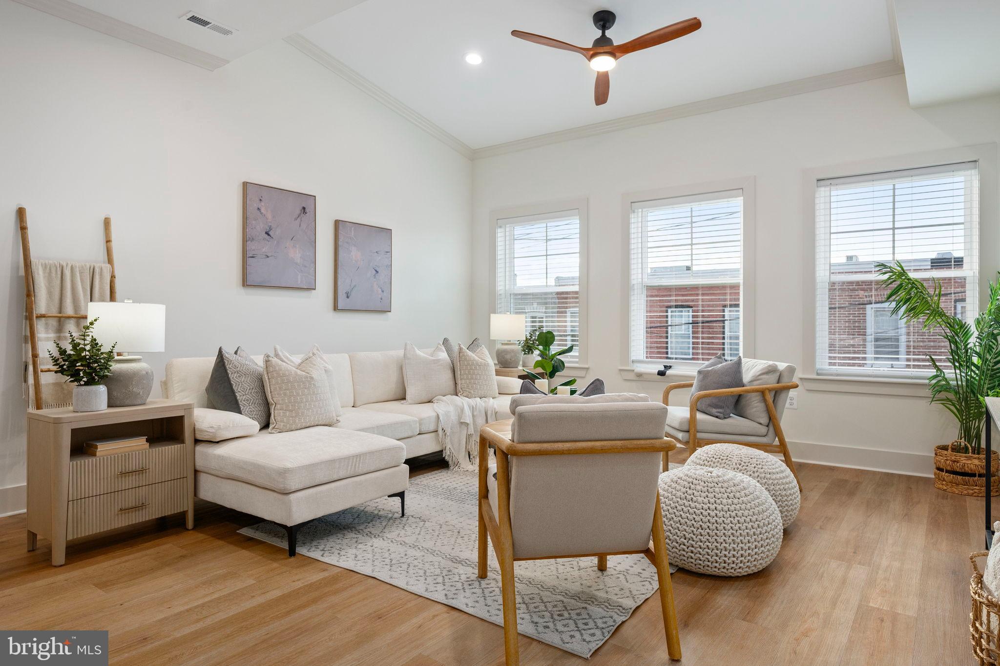 LOCUST POINT - Residential