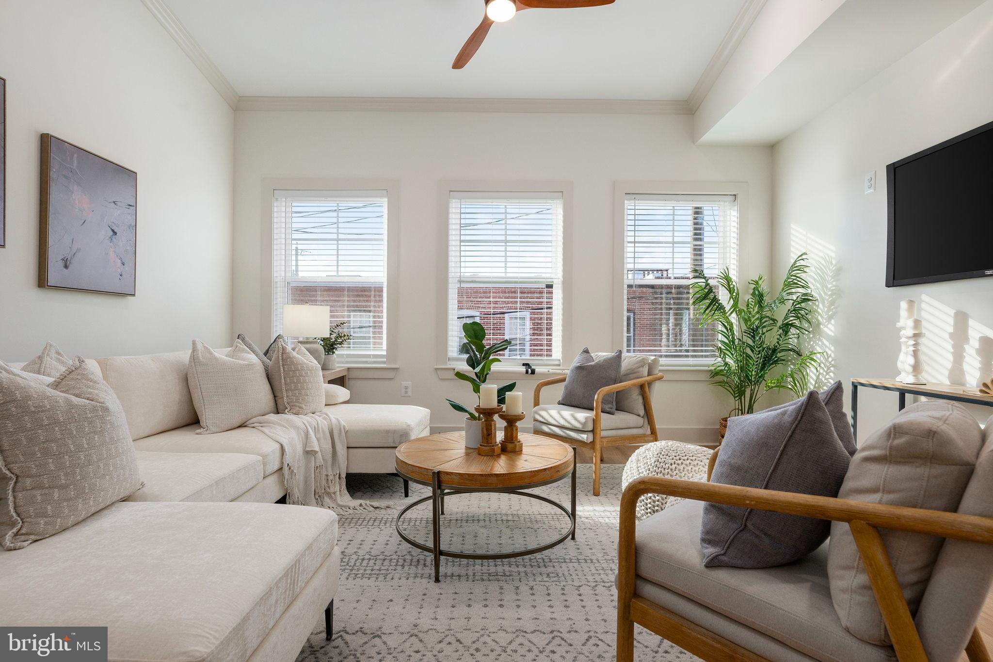 LOCUST POINT - Residential