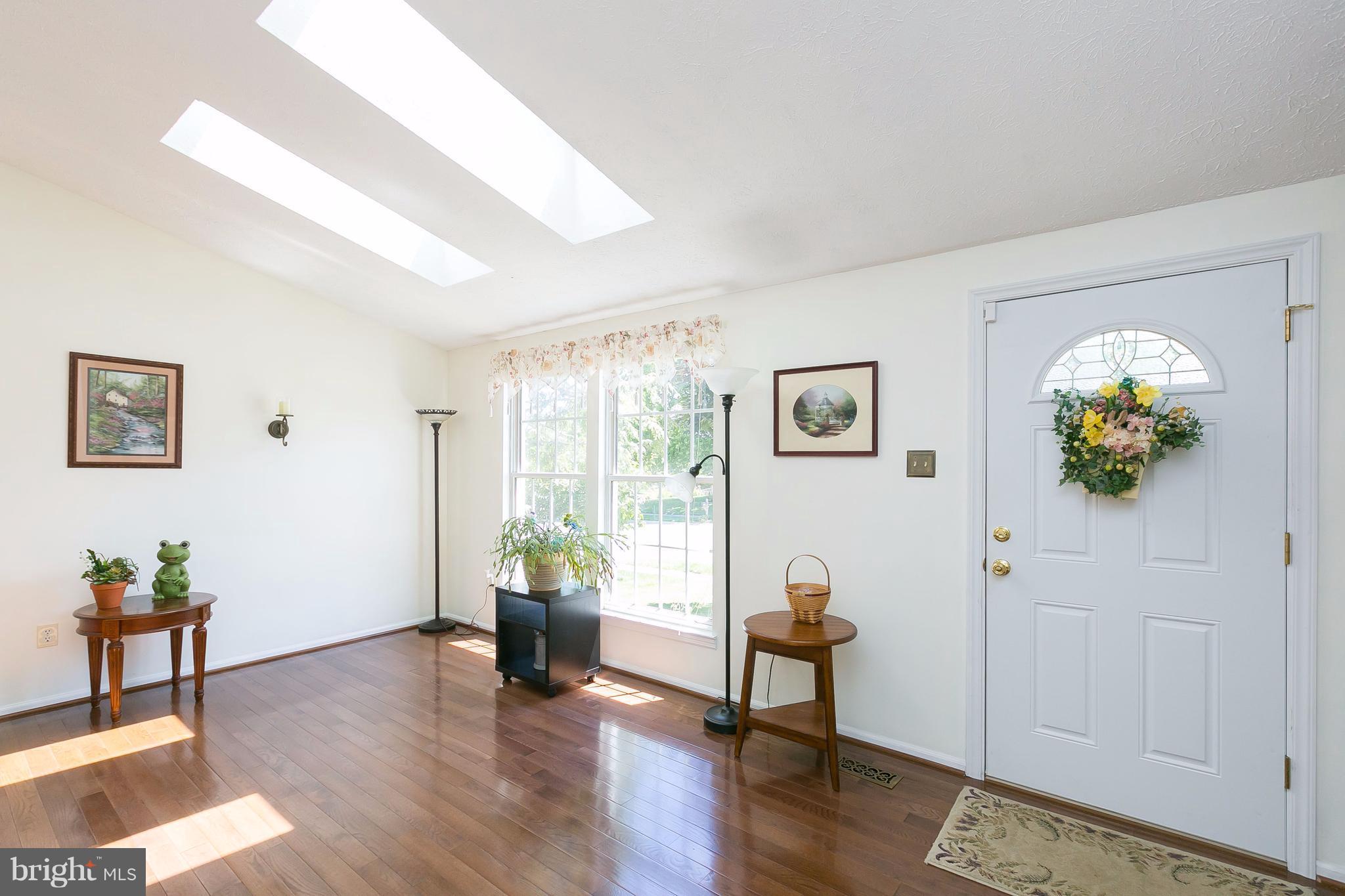 WOODBRIDGE CENTER - Residential