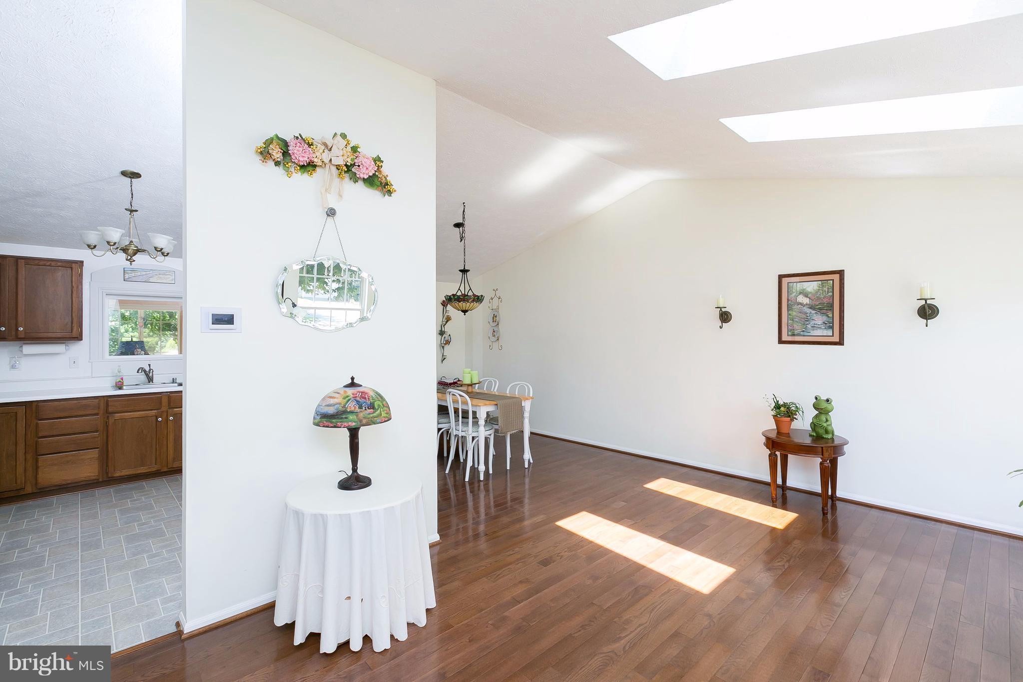 WOODBRIDGE CENTER - Residential