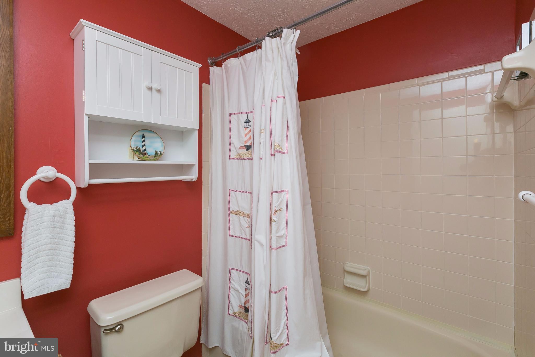 WOODBRIDGE CENTER - Residential