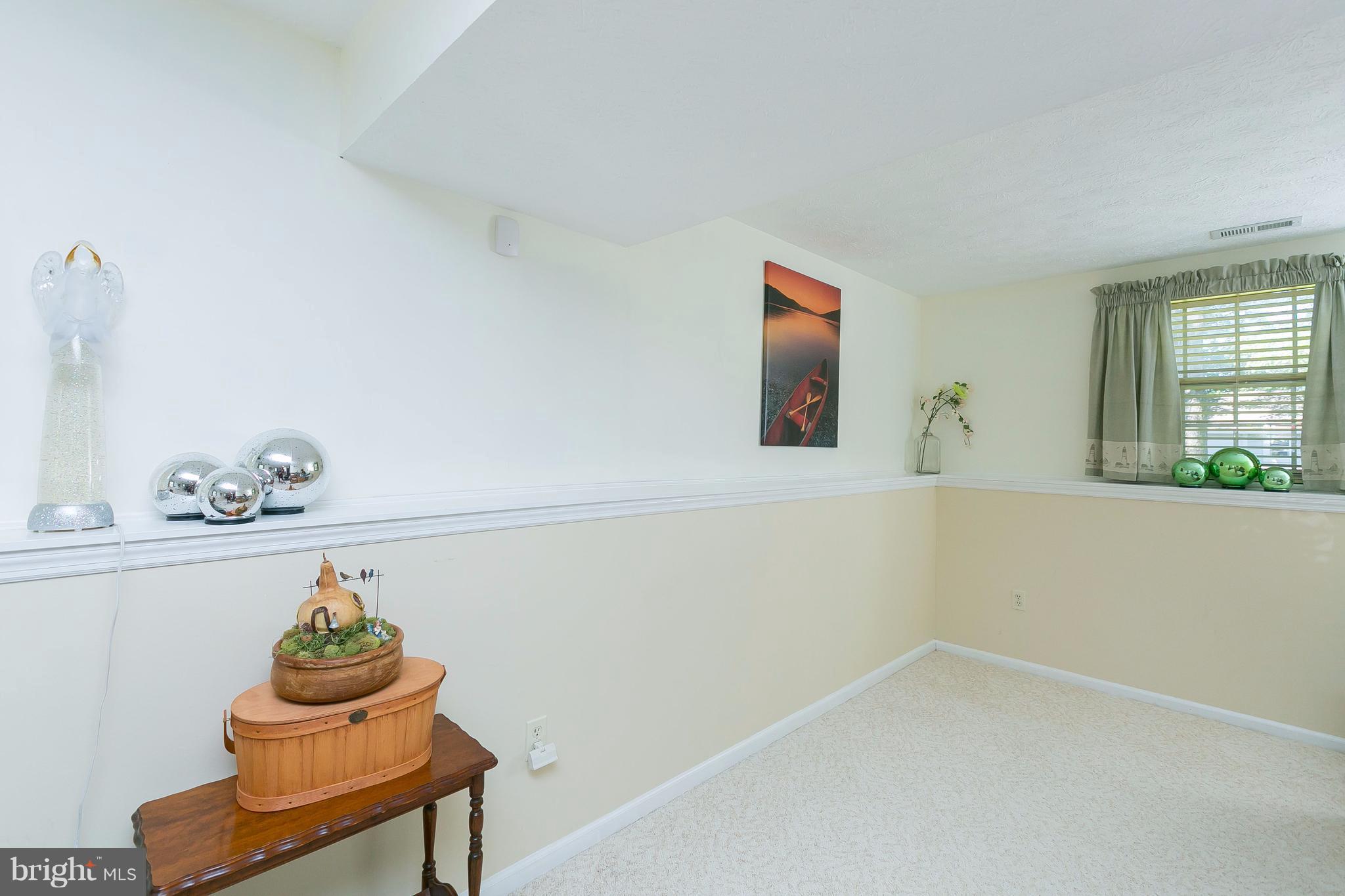 WOODBRIDGE CENTER - Residential