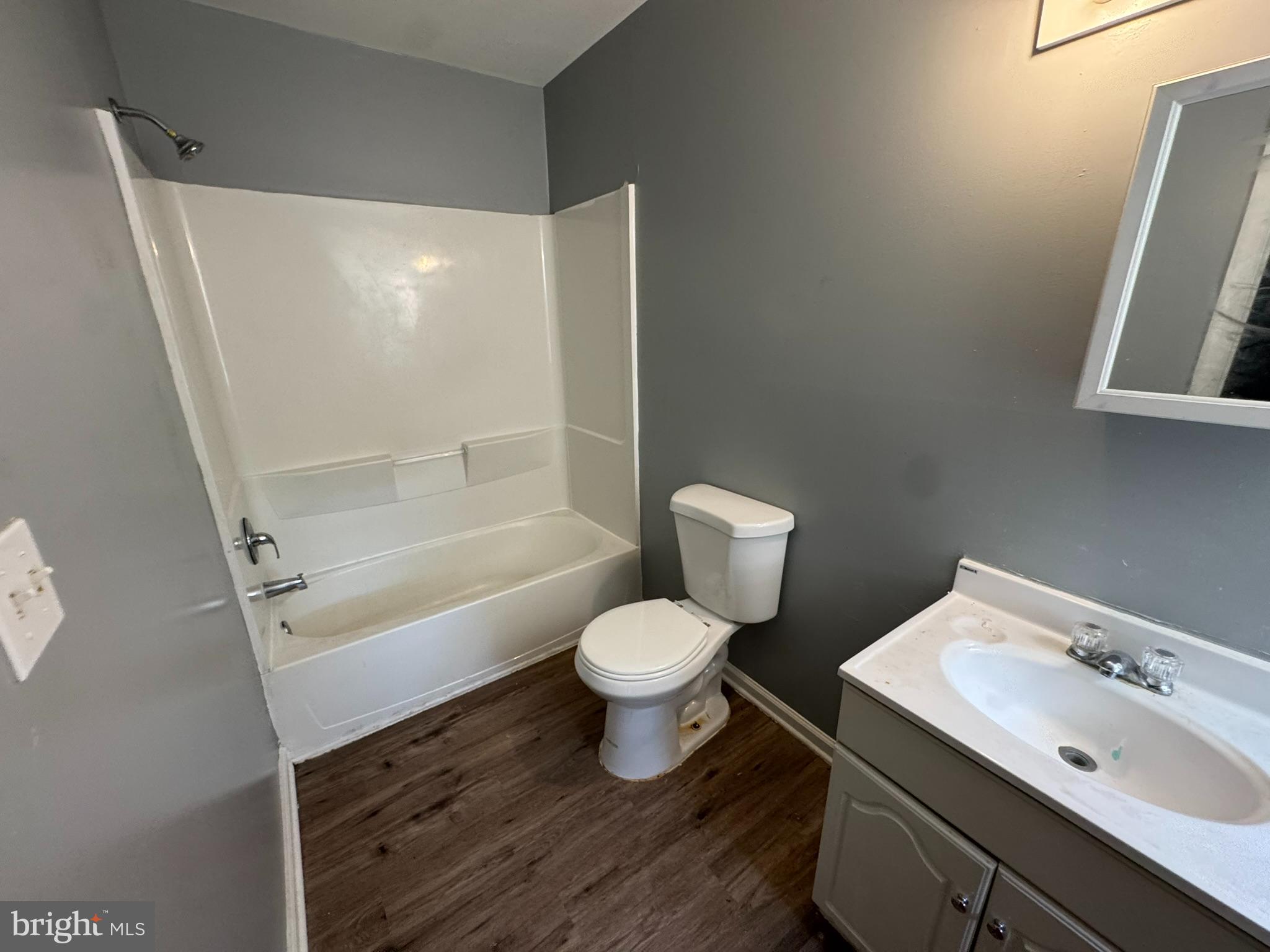 SANDTOWN-WINCHESTER - Residential