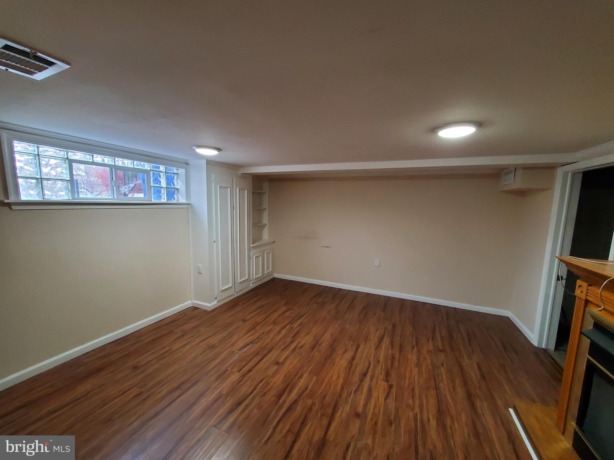 PHILADELPHIA (NORTHEAST) - Residential