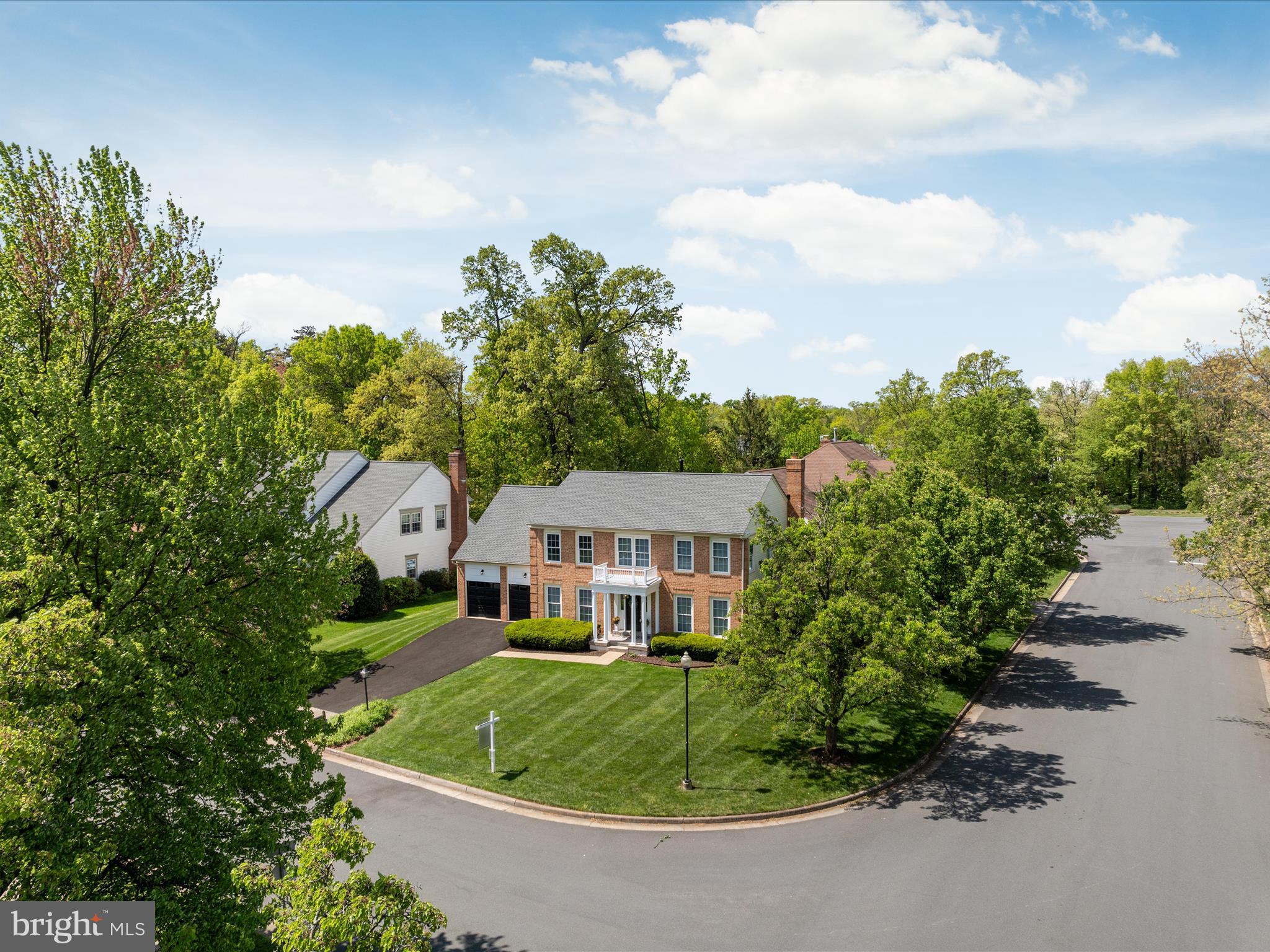 ASHBURN VILLAGE - Residential