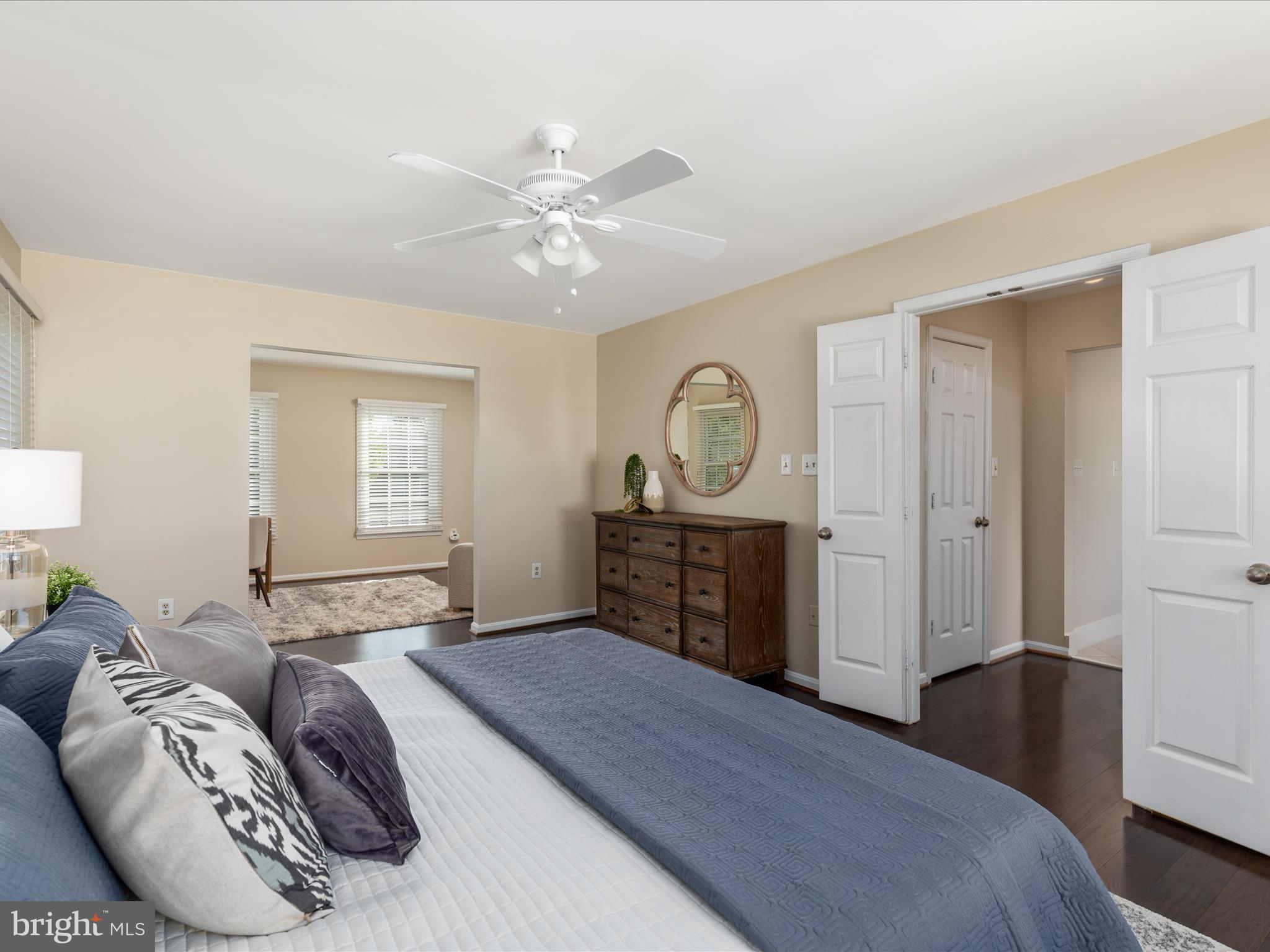 ASHBURN VILLAGE - Residential