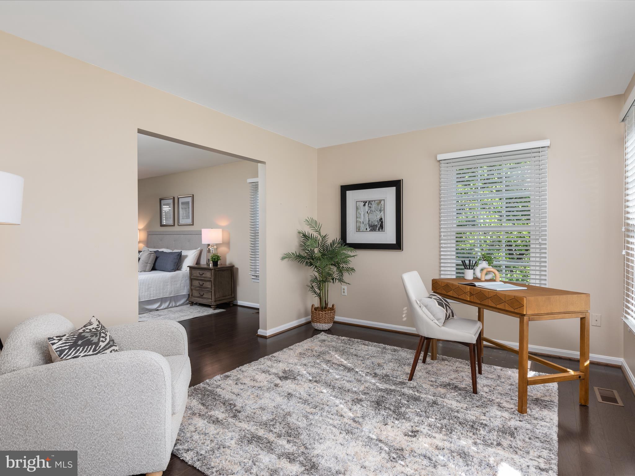 ASHBURN VILLAGE - Residential