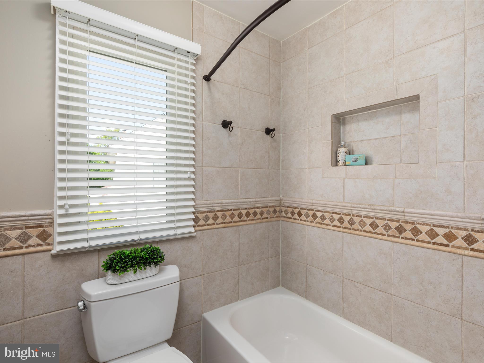 ASHBURN VILLAGE - Residential