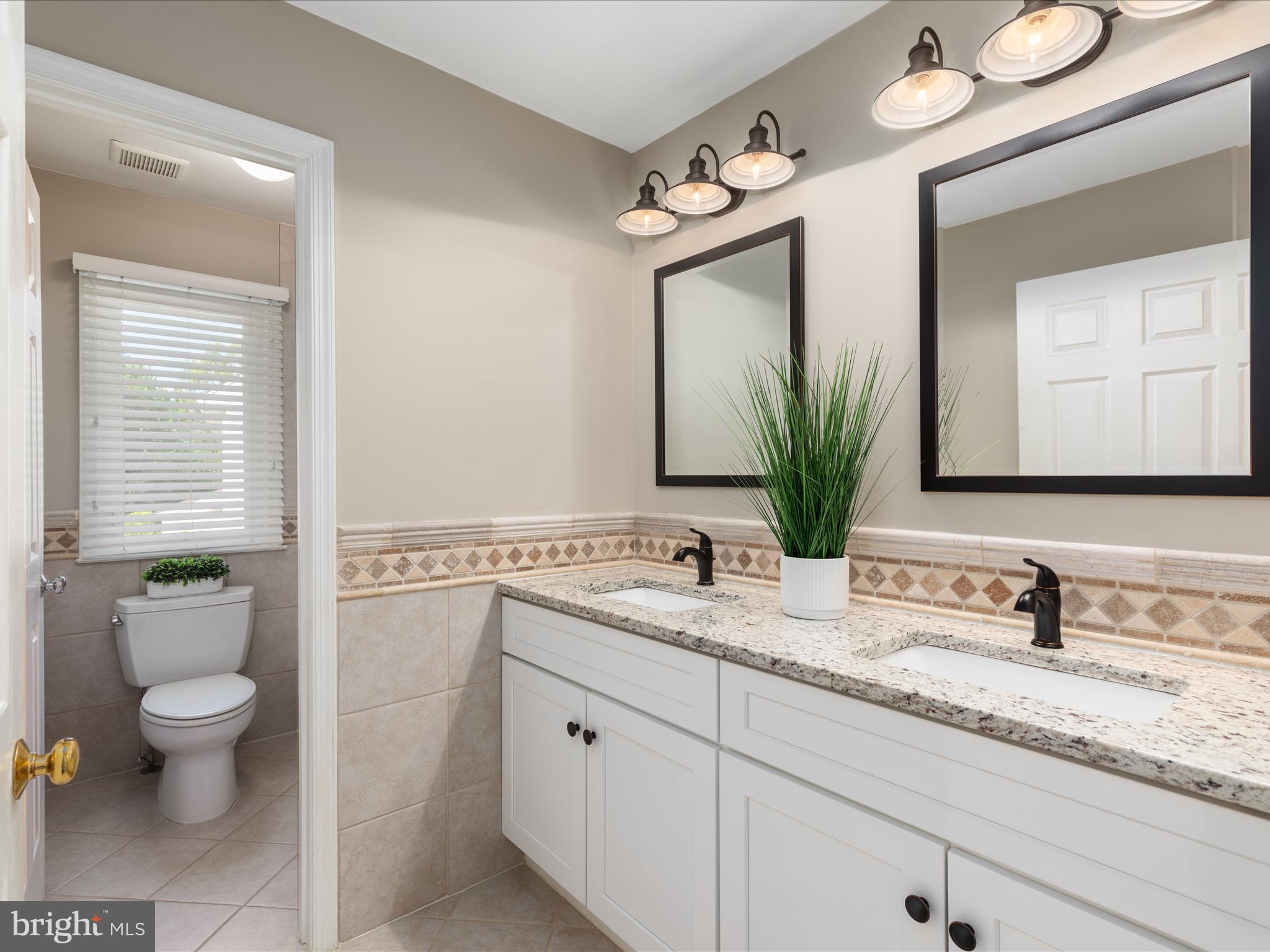 ASHBURN VILLAGE - Residential