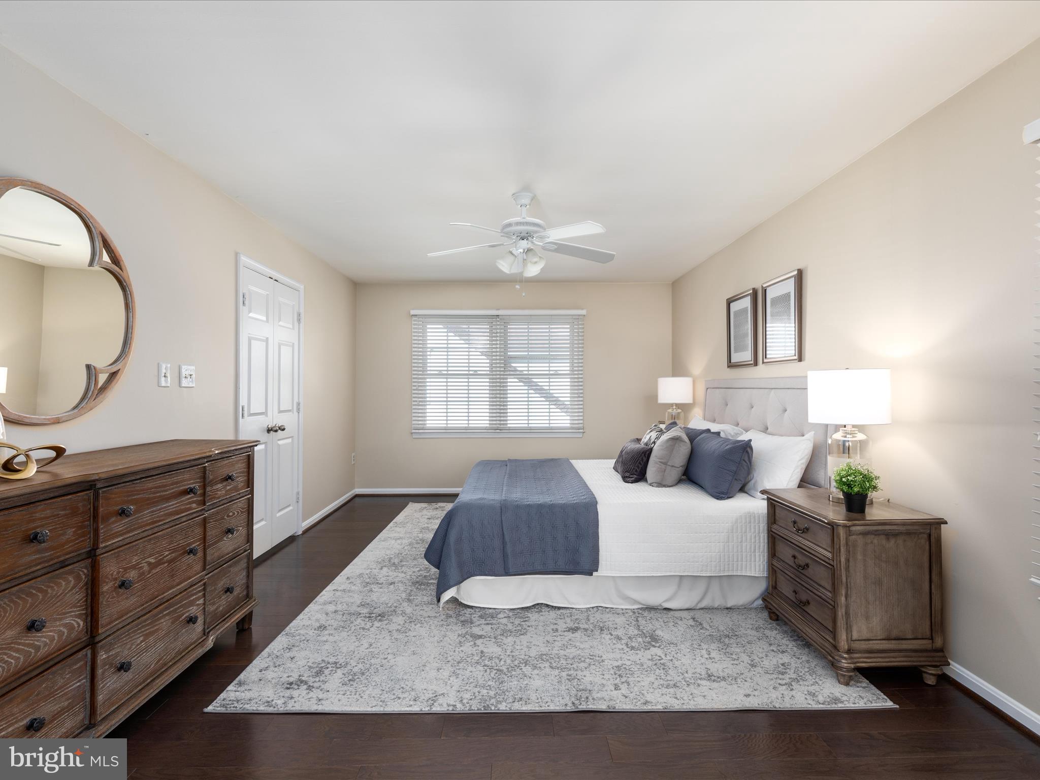 ASHBURN VILLAGE - Residential