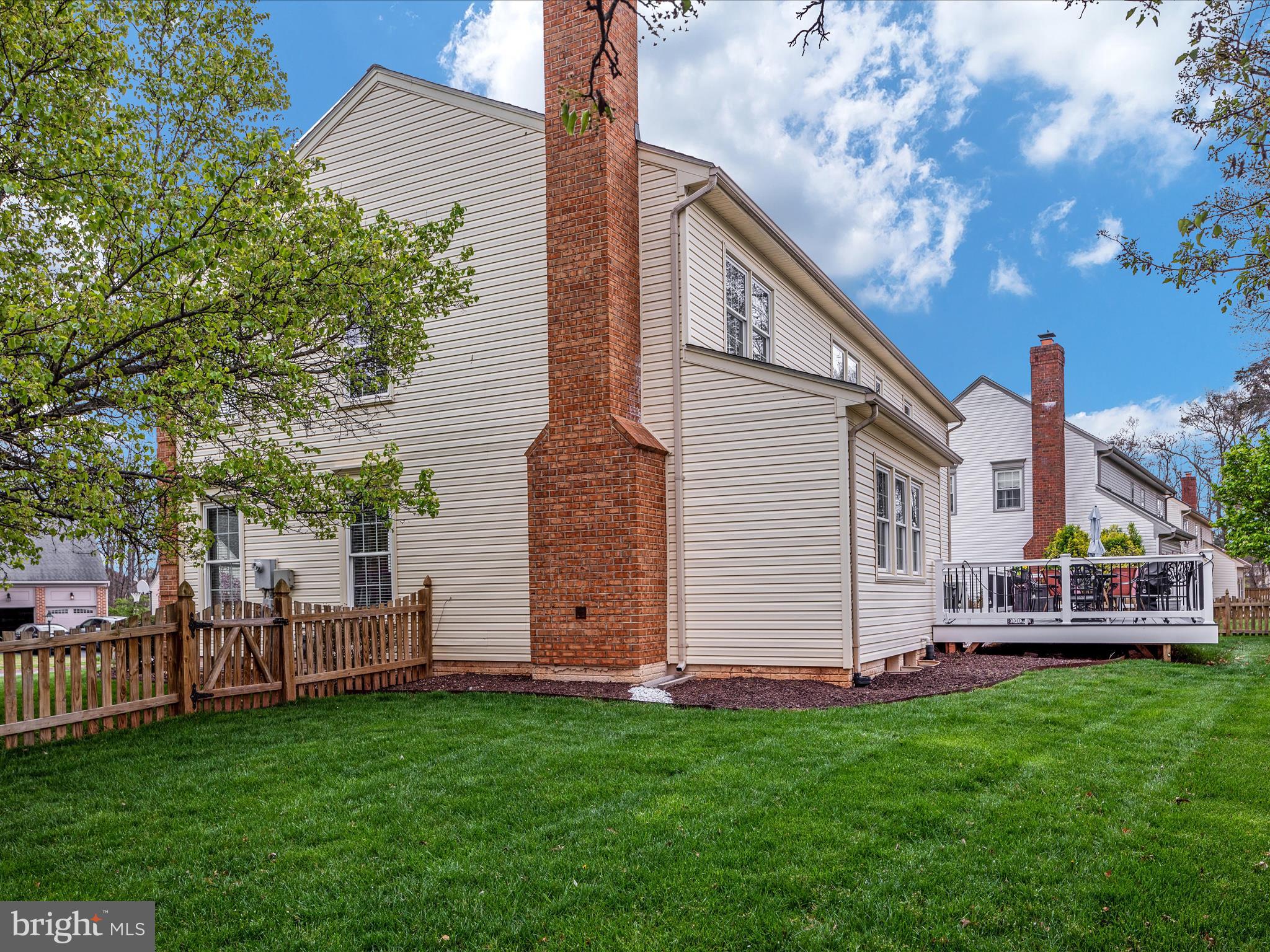 ASHBURN VILLAGE - Residential