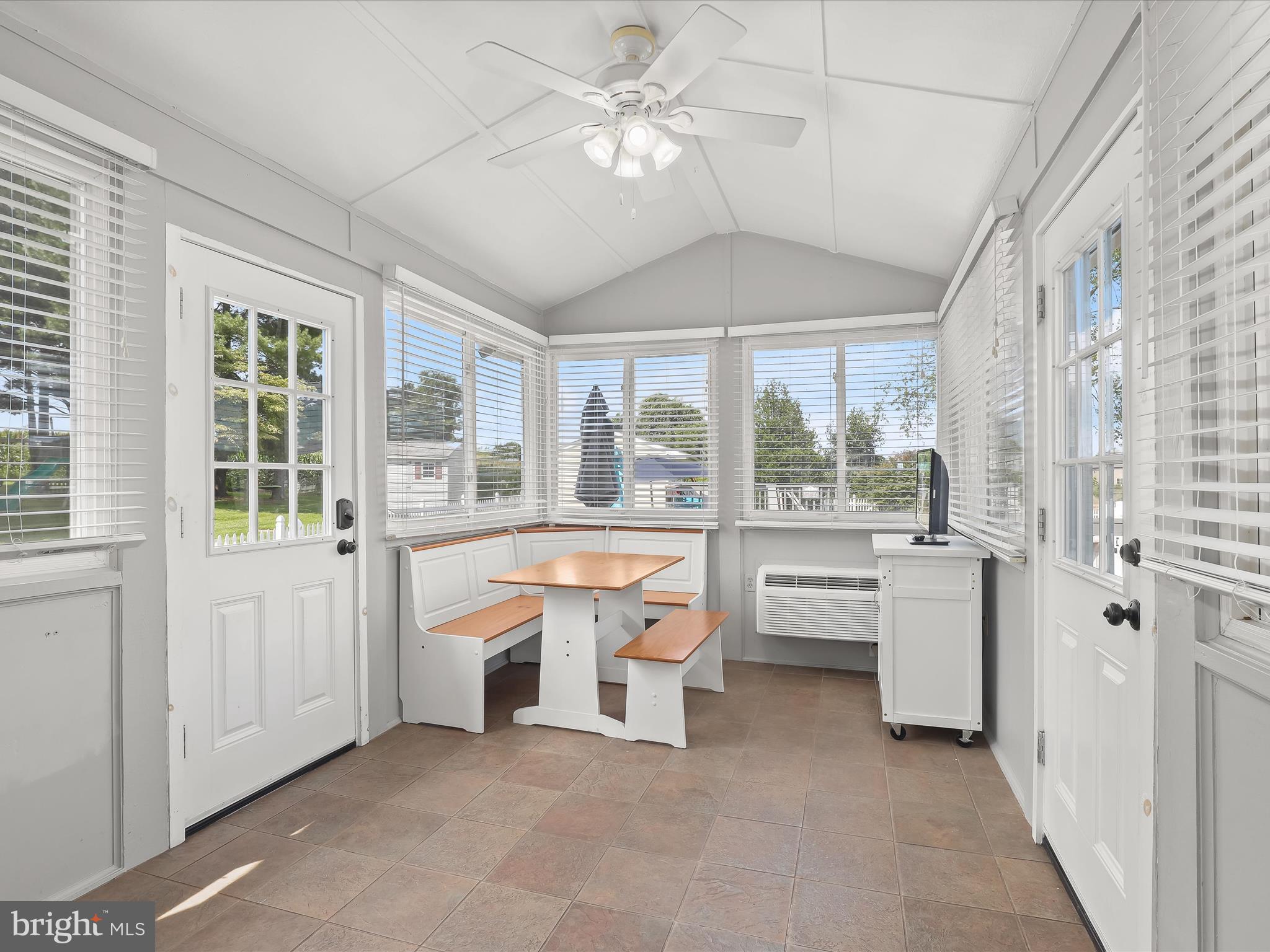 AUTUMN RIDGE - Residential