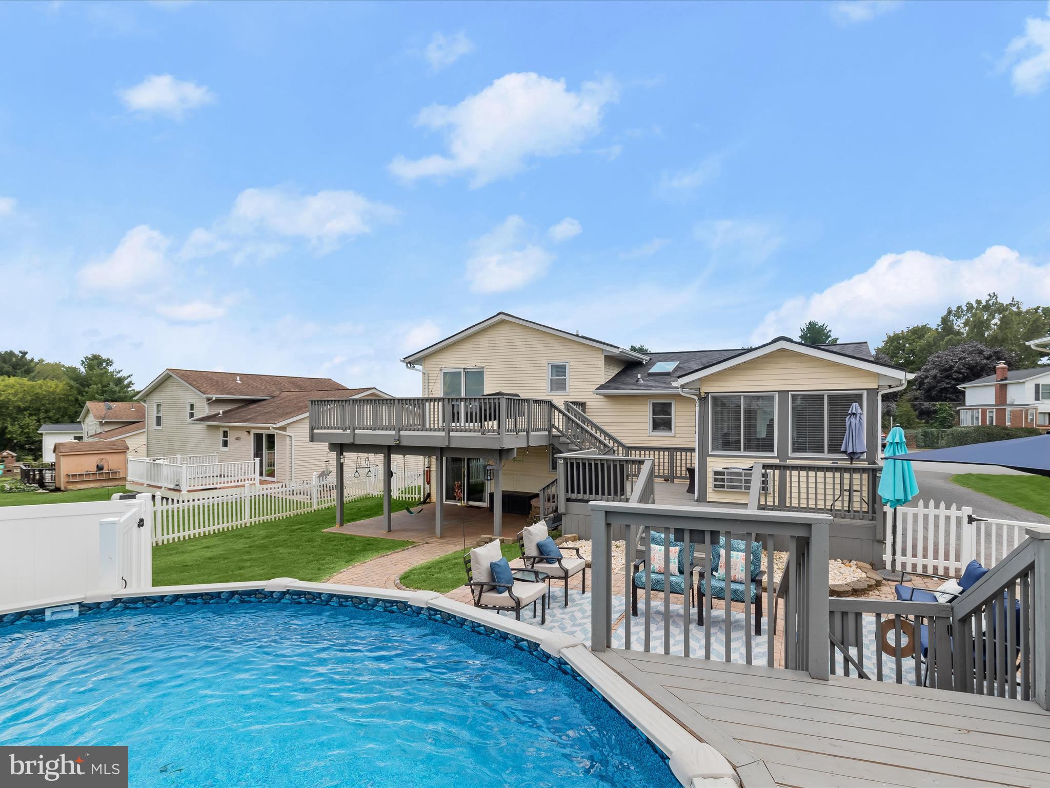 AUTUMN RIDGE - Residential