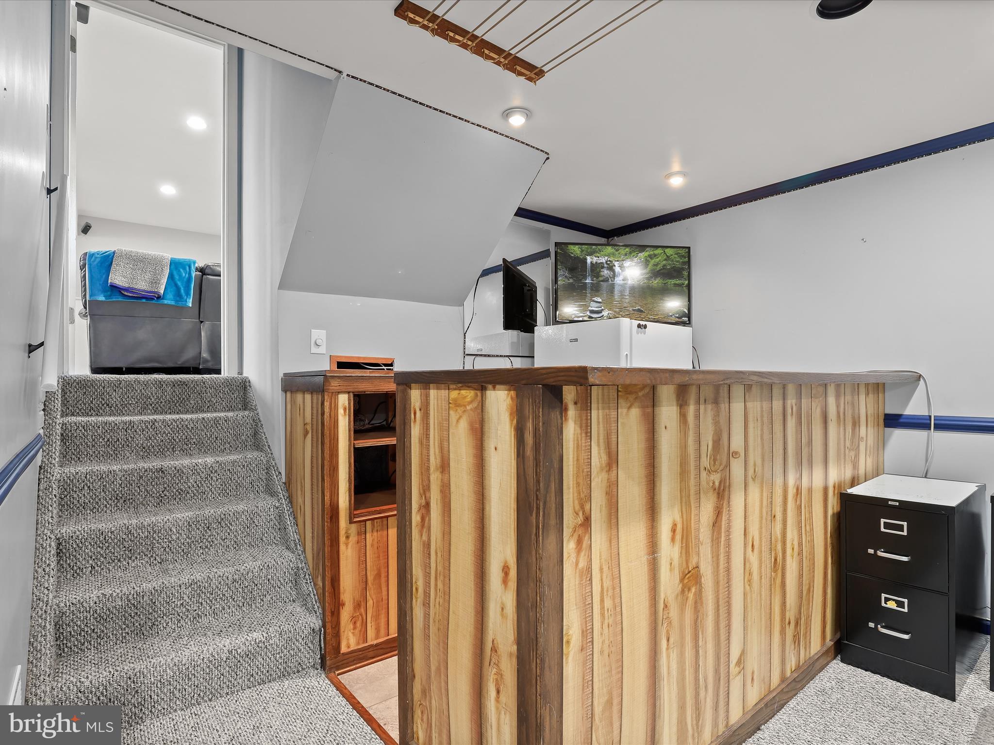 AUTUMN RIDGE - Residential