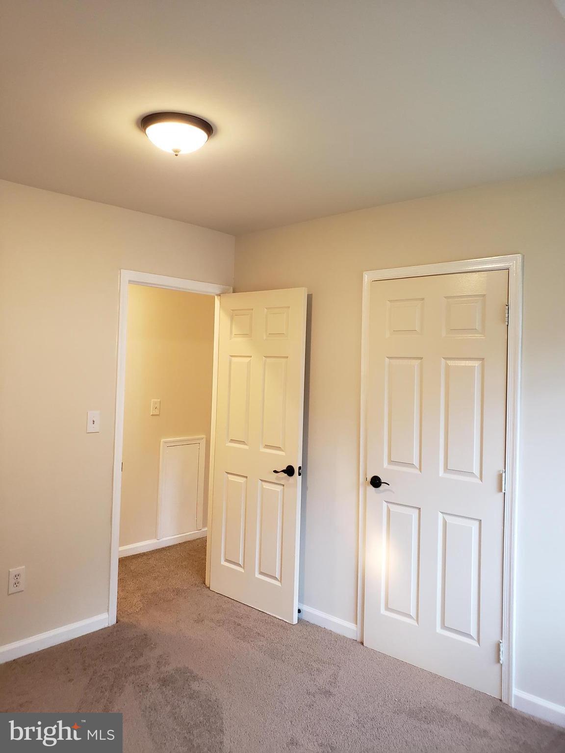 WARRENTON GARDENS - Residential Lease