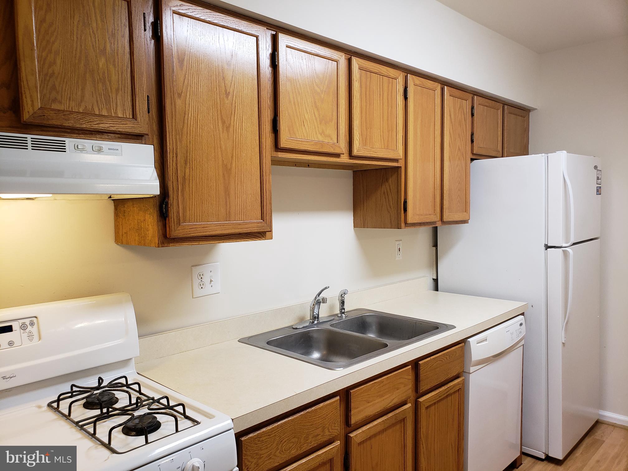WARRENTON GARDENS - Residential Lease