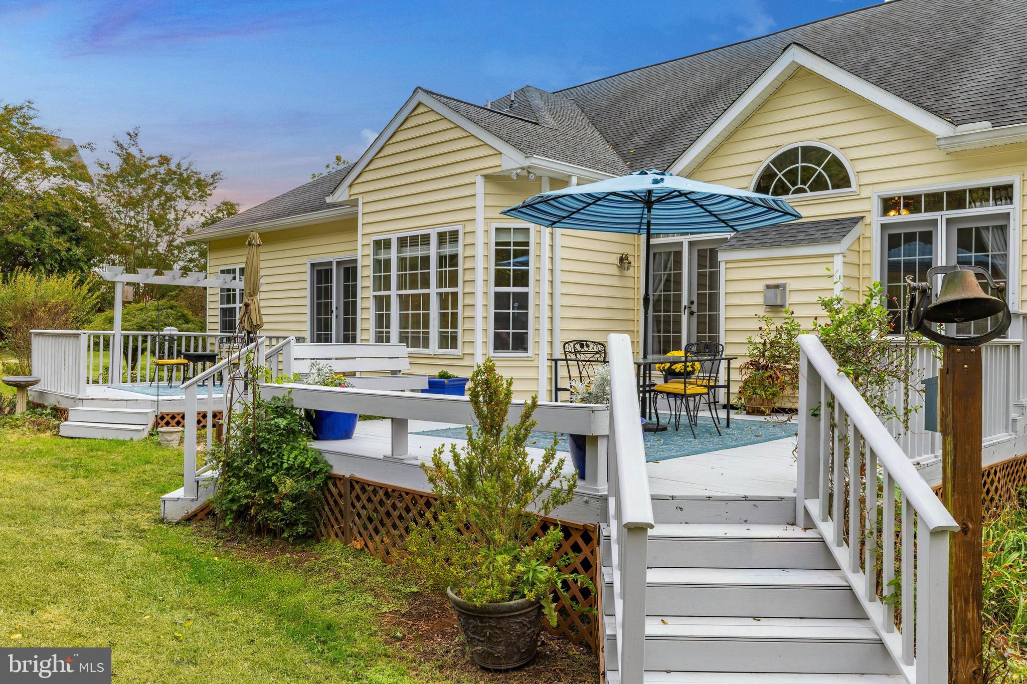 2202 RIVER BEND COURT